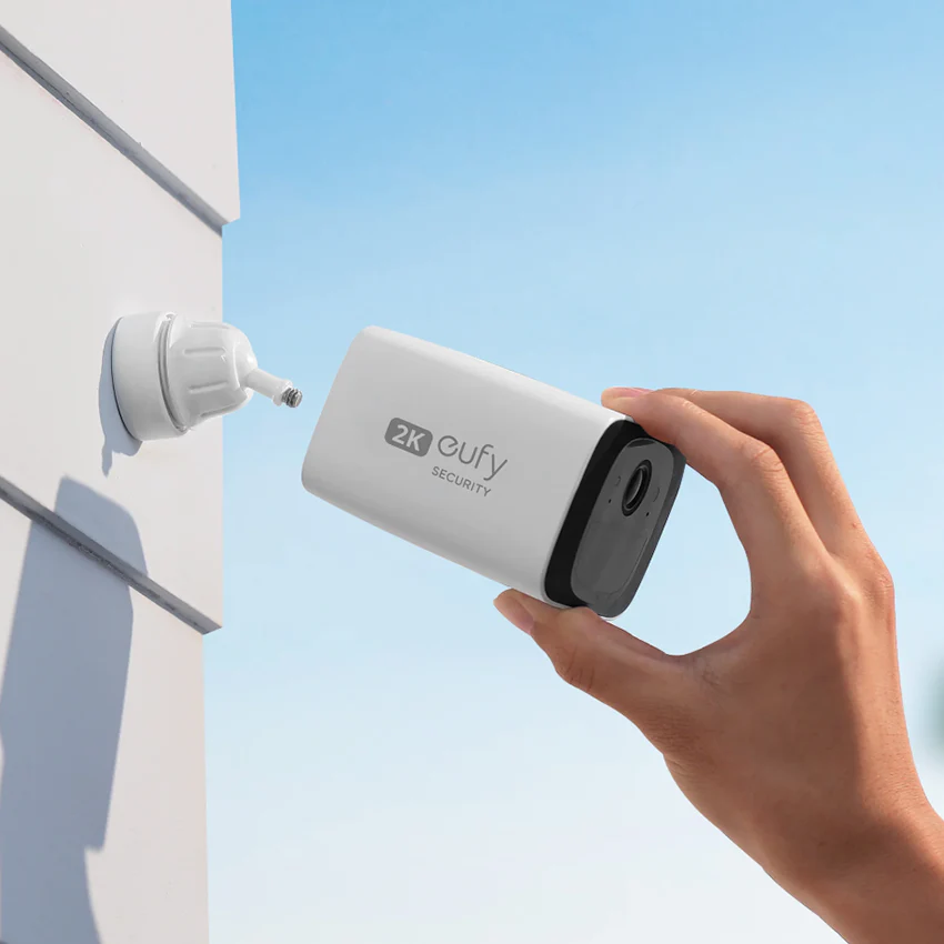 Eufy SoloCam C210 2K Camera with Solar Panel | White - Image 8